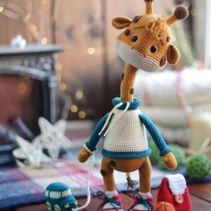 Giraffe Melvin Crooked Head Handmade DIY knitted hook needle wool cartoon doll bag